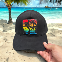 Love Beach Çıkartmalı Bench Kare Stickerlı Şapka