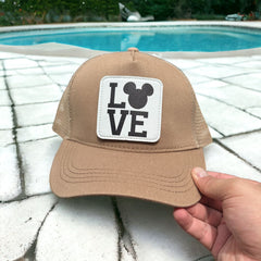 Love Çıkartmalı Bench Kare Stickerlı Şapka