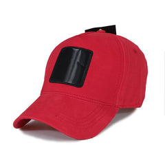 Rapçi Kırmızı Çıkartmalı Bench Kare Stickerlı Şapka