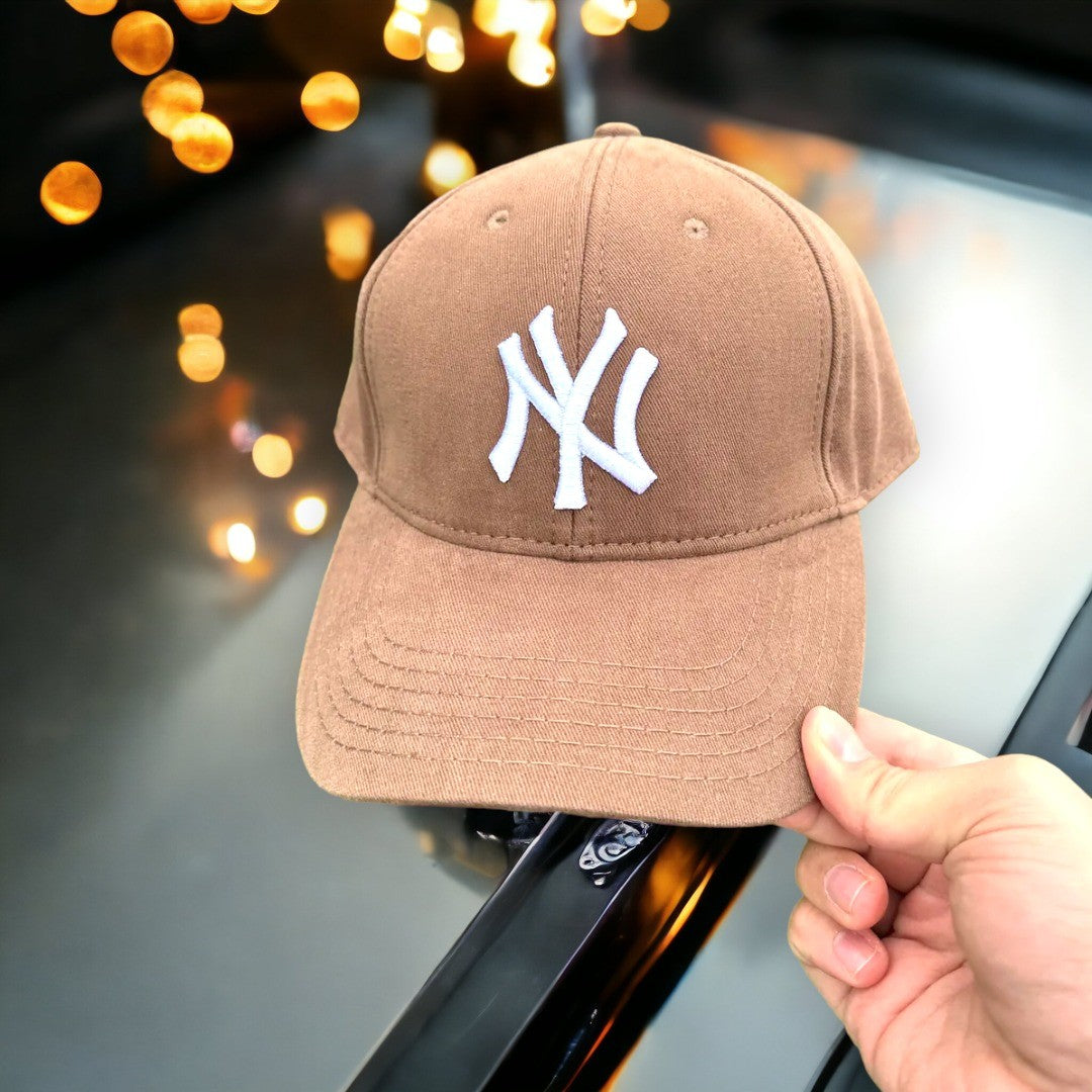 Yankee Desenli Spor Şapka - Stickerlı Şapka