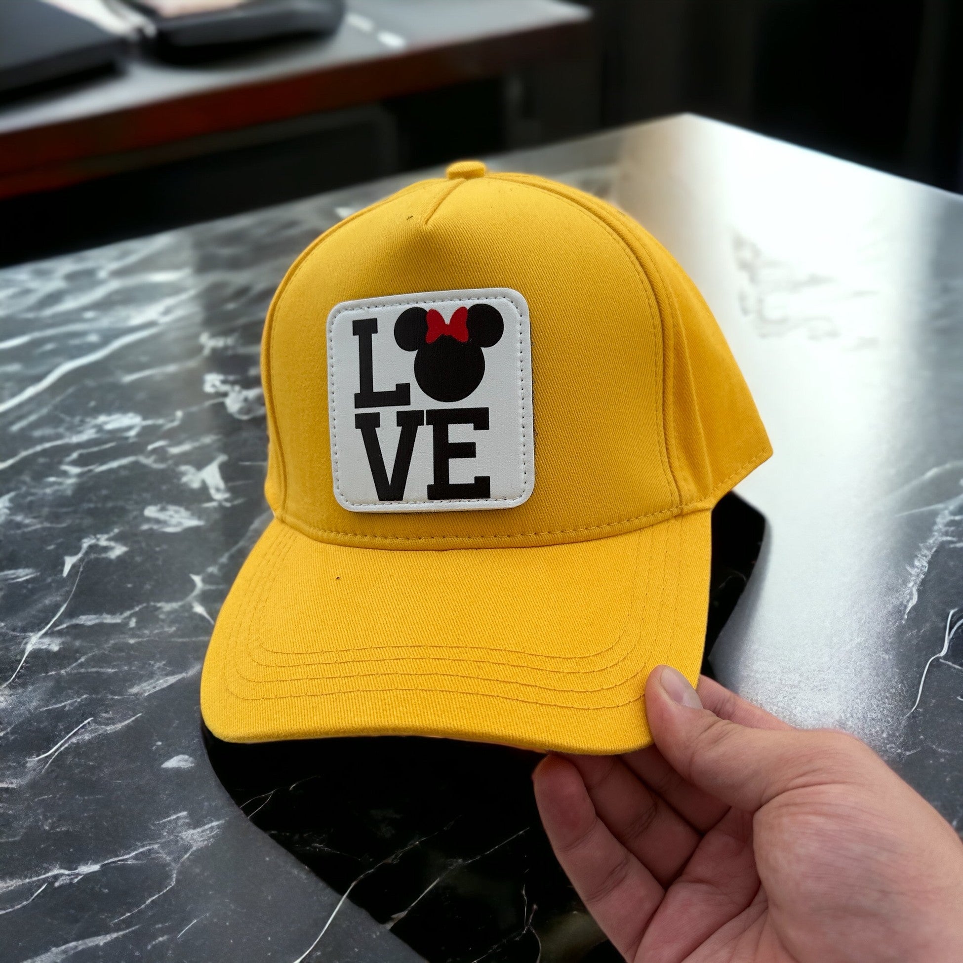 BHS1 Stickerlı Love Şapka - Stickerlı Şapka